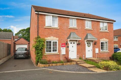 Fersfield Gardens Kingsway, Quedgeley, Gloucester, Gloucestershire, GL2