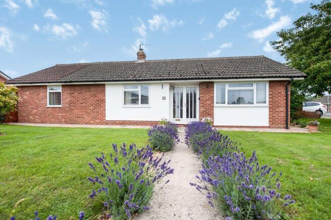 3 Bedroom Bungalow For Sale In Sedgeley Close Tuffley Gloucester