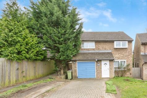 Holmewood, Furzton, Milton Keynes, Buckinghamshire, MK4