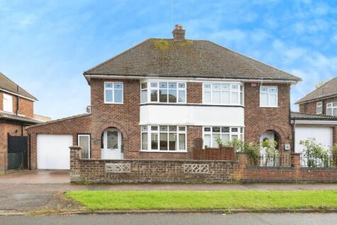 Cottingham Grove, Bletchley, Milton Keynes, Buckinghamshire, MK3