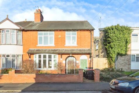 Thompson Street, New Bradwell, Milton Keynes, Buckinghamshire, MK13