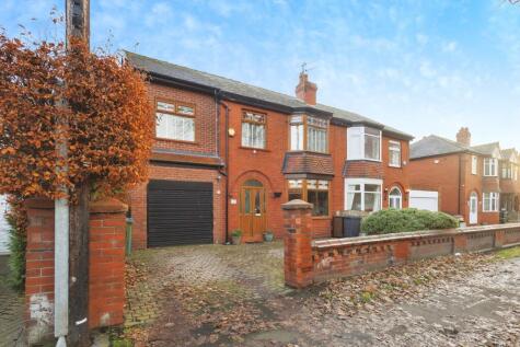 Stockport Road, Denton, Manchester, Greater Manchester, M34