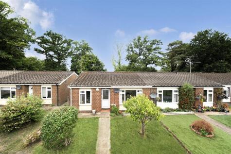 Woodside Close Finchampstead, Berkshire, RG40 4EY