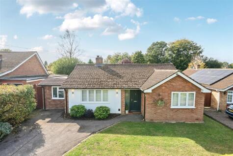 Pine Drive, Finchampstead, Berkshire, RG40 3LE