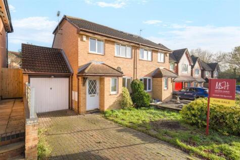 Hubbard Close Twyford, Berkshire, RG10 0XU