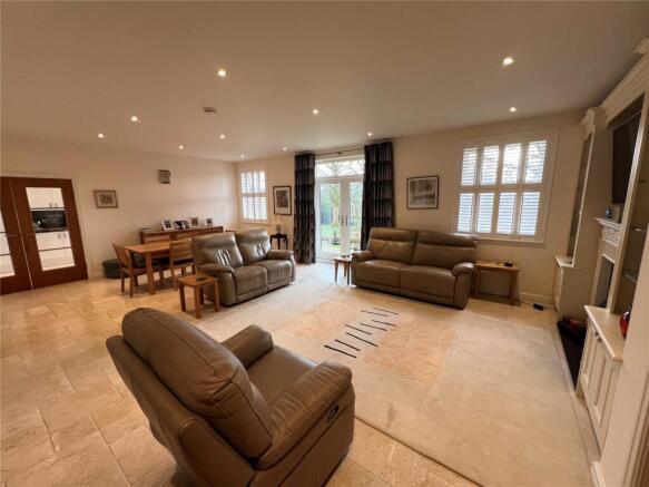 Lounge Dining Room