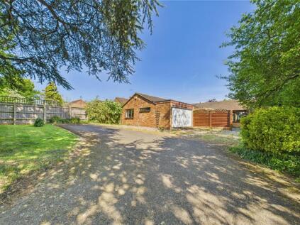 Oxford Road, Stone, Aylesbury