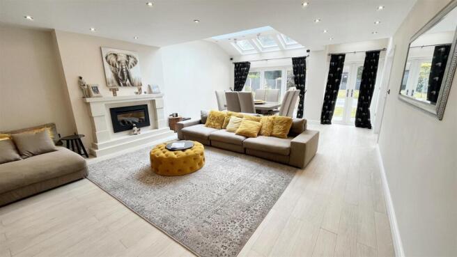 Living/Dining Room