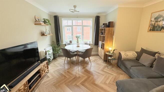 Living/Dining Room