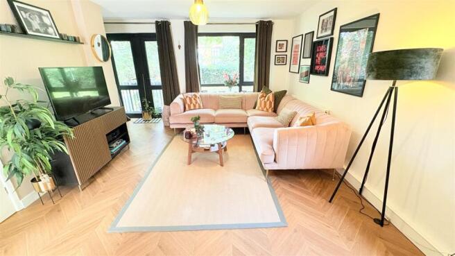 L-Shaped Living/Dining Room