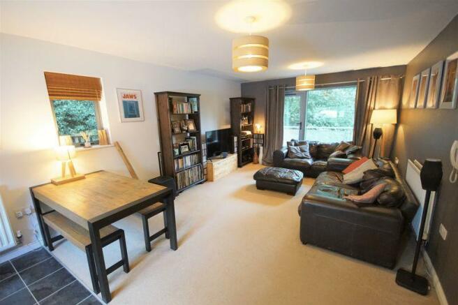 2 Bedroom Apartment For Sale In Hawthorne Gardens Moseley B13