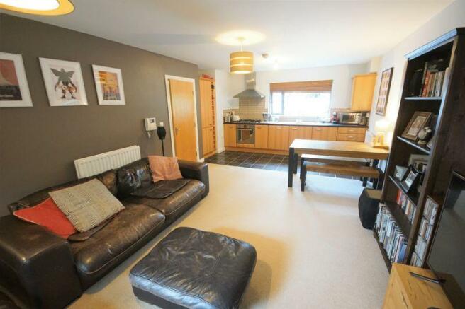 2 Bedroom Apartment For Sale In Hawthorne Gardens Moseley B13
