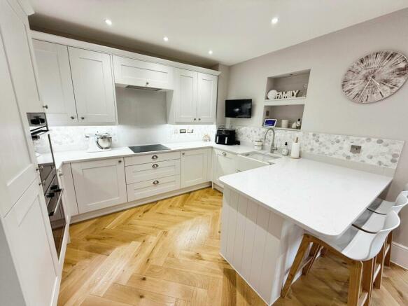 Kitchen/ Dining Area