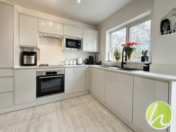 Kitchen/ Dining Room