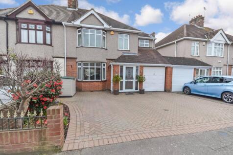 Tennyson Avenue, Grays, RM17