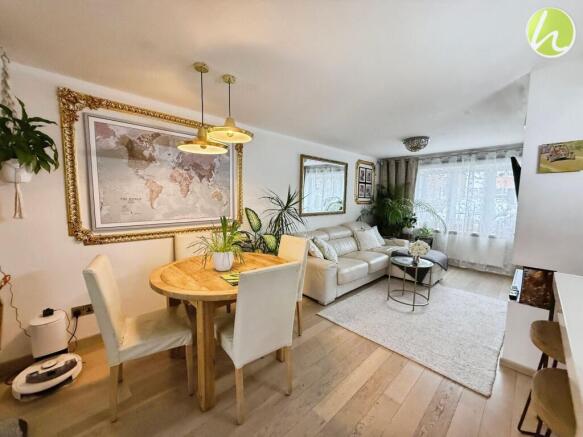 Living Room/ Dining Area