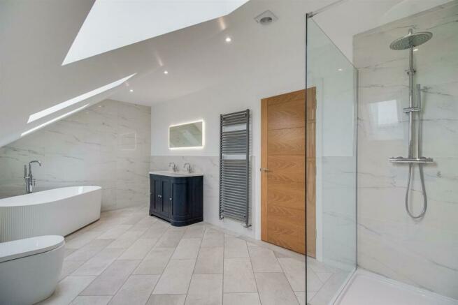 BATHROOM/W.C.