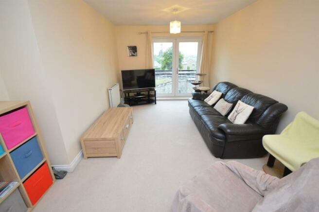 OPEN PLAN KITCHEN/LIVING/DINING AREA