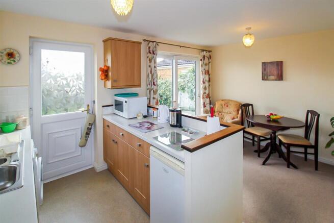 KITCHEN/DINER