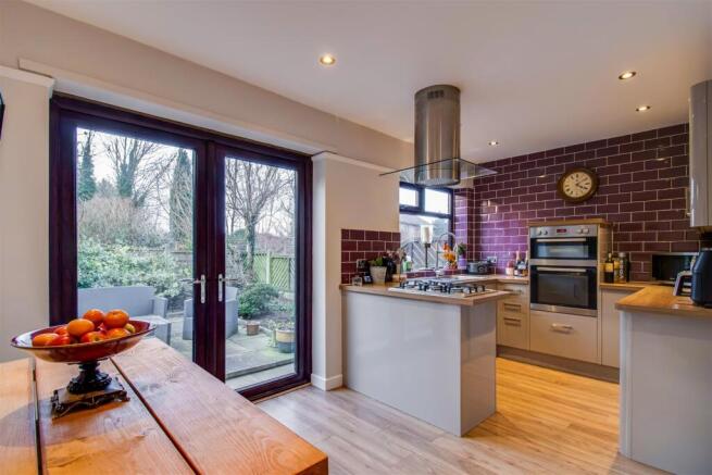 KITCHEN/DINER