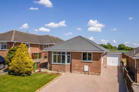 Wentworth Drive, Crofton, Wakefield