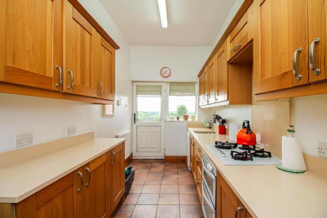 Kitchen (4).jpg