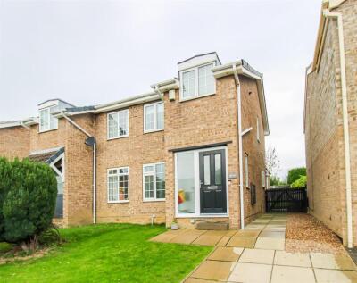 Rockwood Crescent, Calder Grove, Wakefield