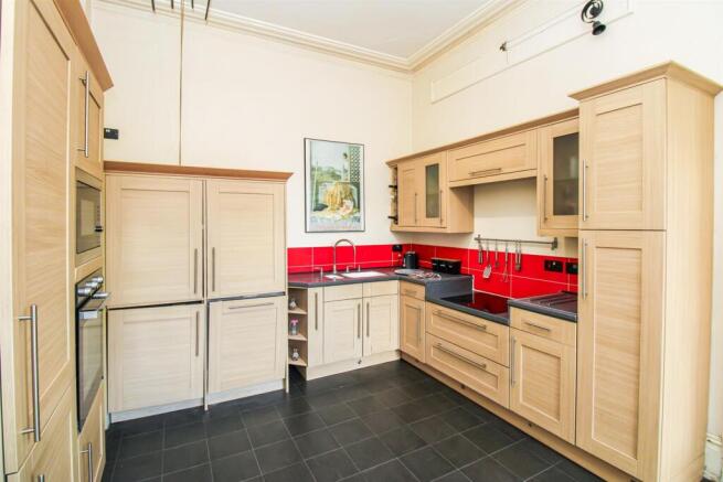 GROUND FLOOR KITCHEN/DINER