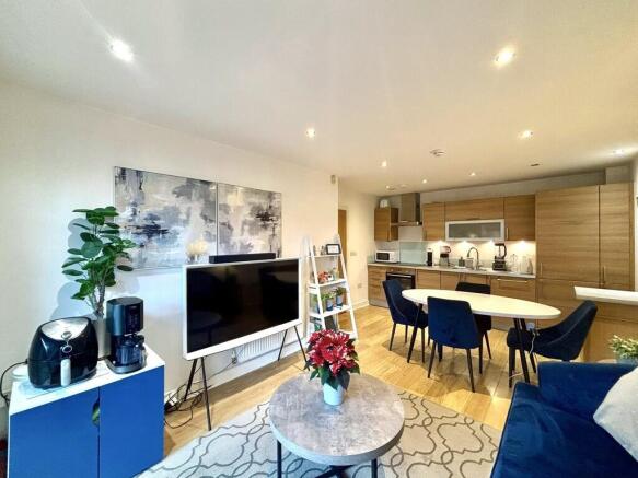 Living/Dining are...