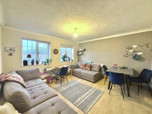 Living/Dining are...