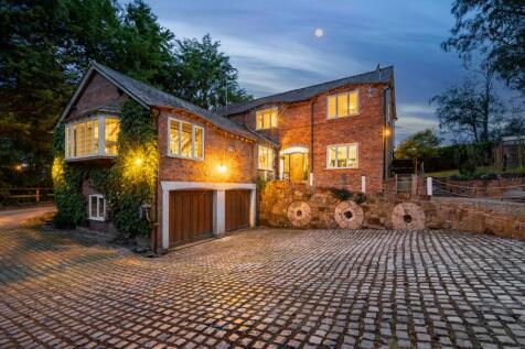Splendid former mill close to the River Weaver