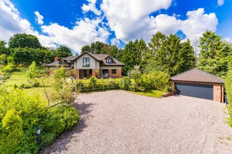 Bespoke Kelsall home with over 3,600 square feet