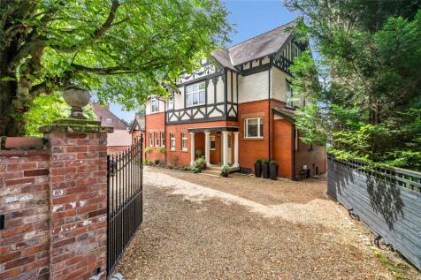 Langham Road, Bowdon, WA14