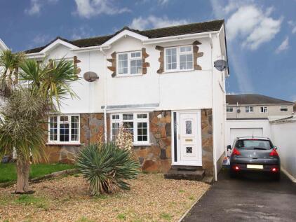 Fox Hollows, Brackla, CF31 2NE