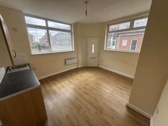 Kitchen/lounge
