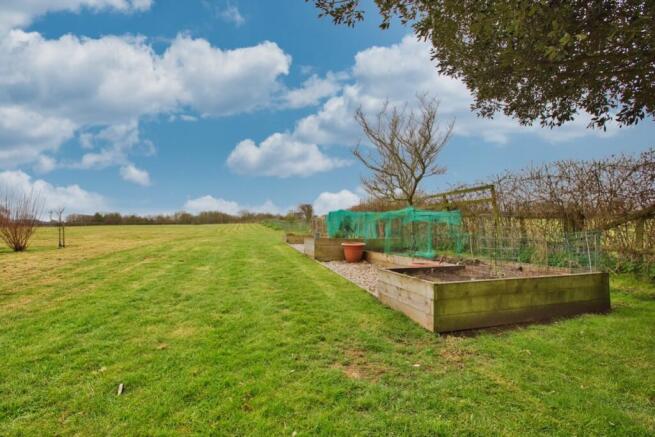 Paddock raised beds