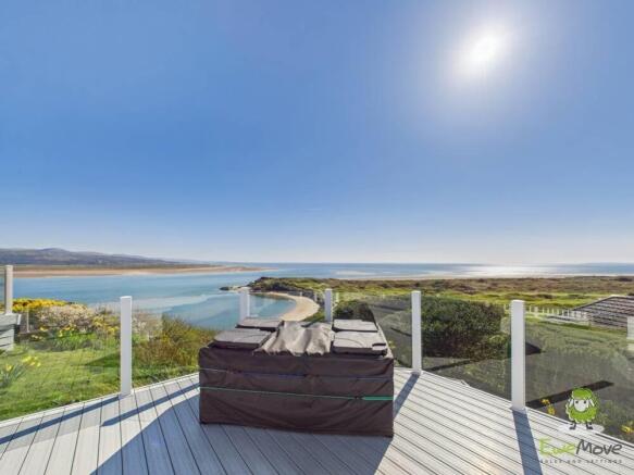 Decking - Park Home Emily Dimelow Ewemove Whitchur