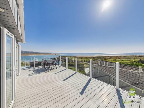 Front Decking - - Park Home Emily Dimelow Ewemove 