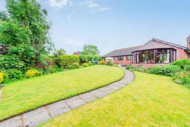 Property Exterior EmilyDimelowEwemoveWhitchurchand