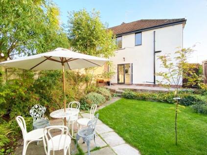 Elmswood Road, Liverpool, L17