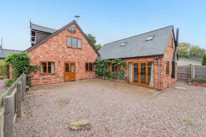 Side EmilyDimelowEwemoveWhitchurchandNantwich