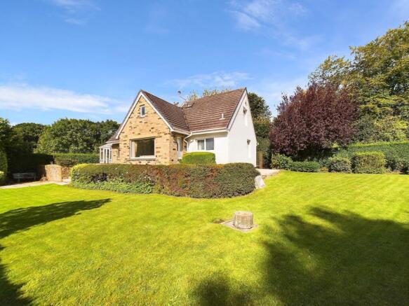 Front View of Property and Garden