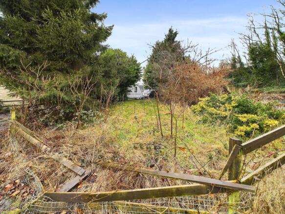 CAM03813G0-PR0065-STILL026