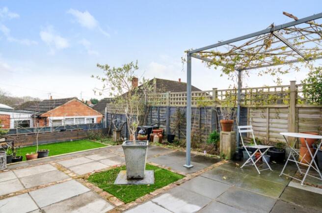 EweMove Knaresborough Garden1
