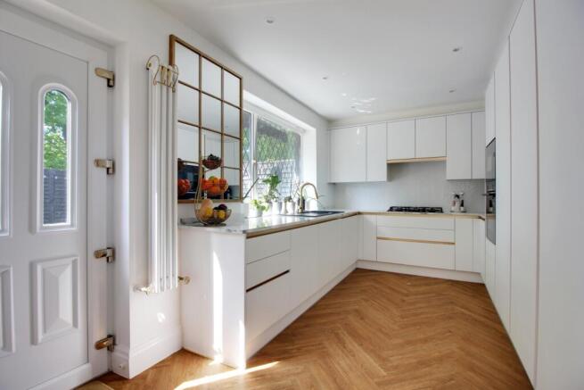 Kitchen 