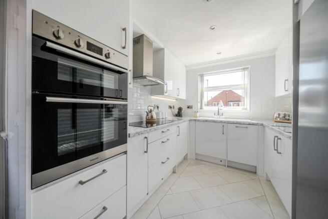 1295543-4-682c666f559a7-ARW