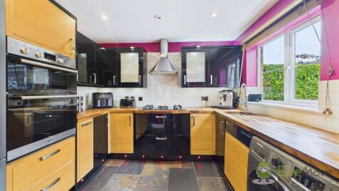 Fair Holme View, Armthorpe, Doncaster, South Yorkshire, DN3