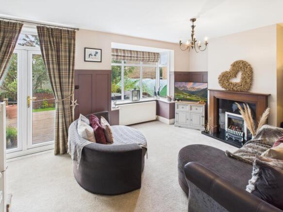 CAM04233G0-PR0029-STILL001