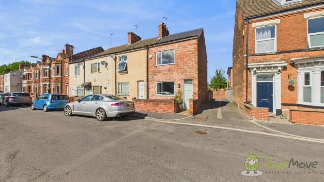 CAM02351G0-PR0078-STILL002 (1)