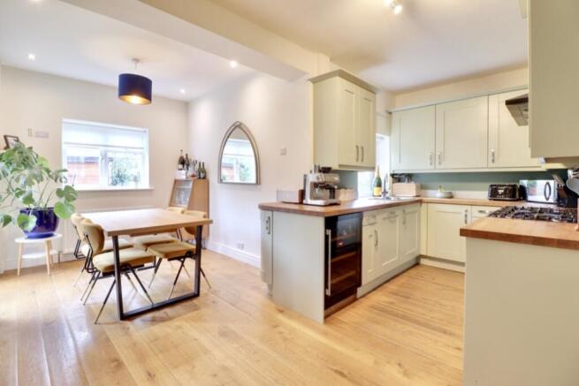 Kitchen dining room